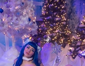 sexxxmas kitten